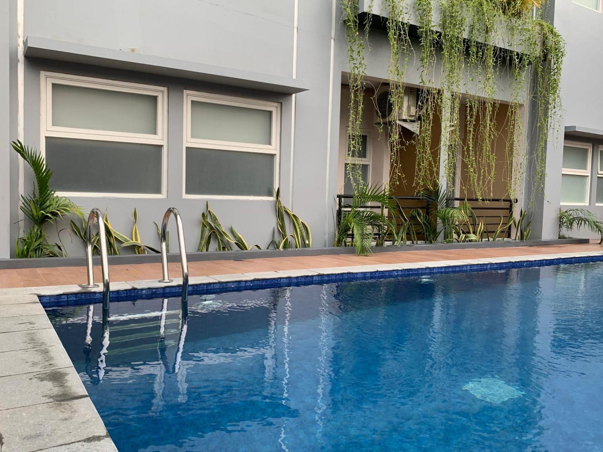 Aj Boutique Hotel 요그야카르타 외부 사진